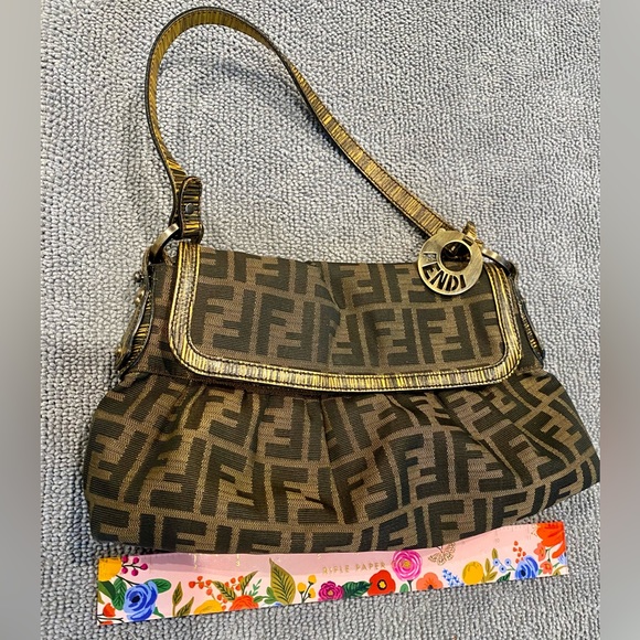 Authentic Fendi Baguette!! 💯 % - Picture 9 of 14